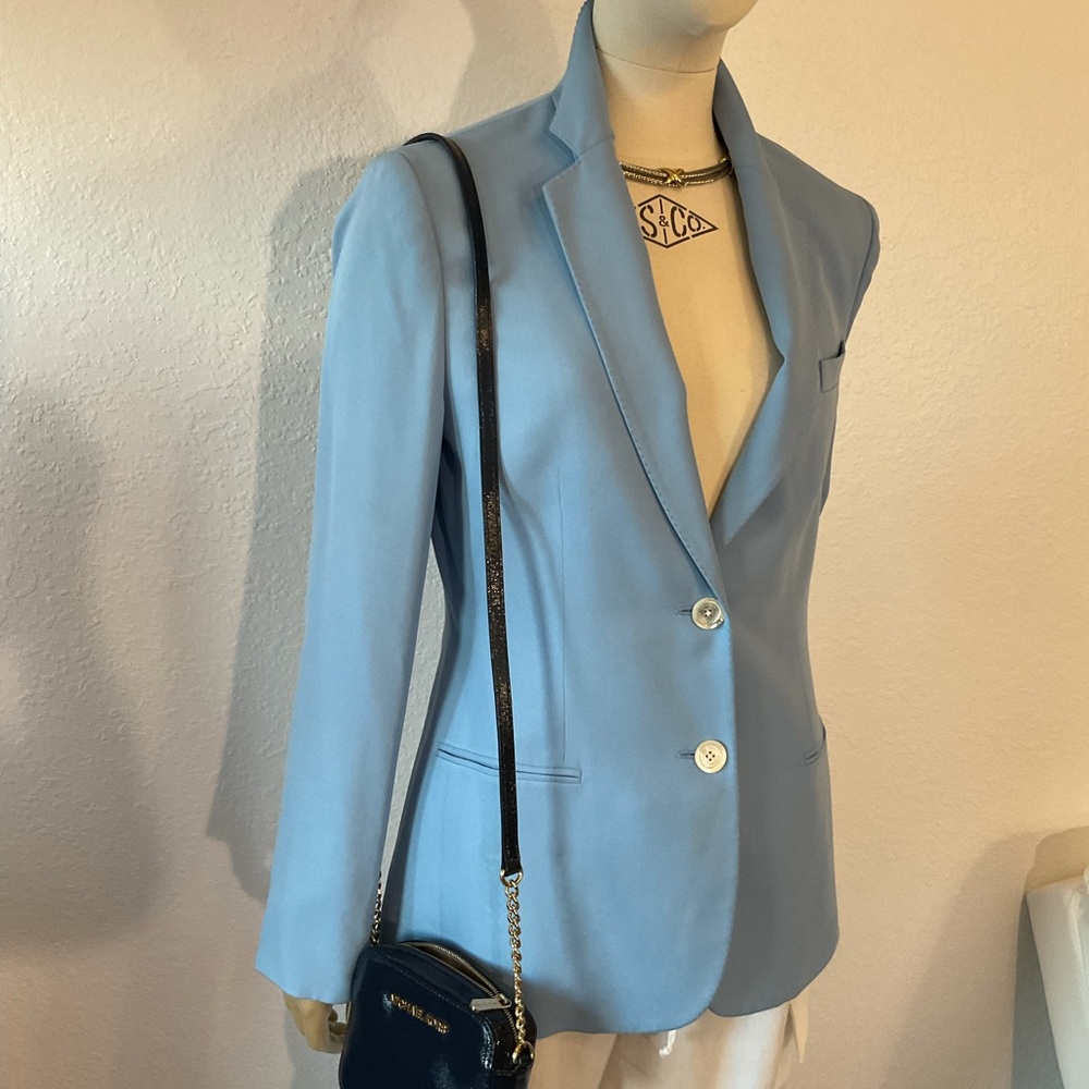 LAUREN RALPH LAUREN NWOT100% Silk Single Breasted Blazer Sz 6. Baby blue. Lined.